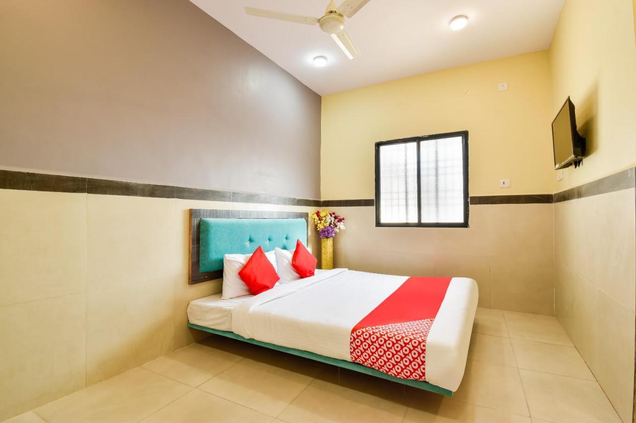 Oyo Hotel Karemore Celebration Bhandāra Exterior foto